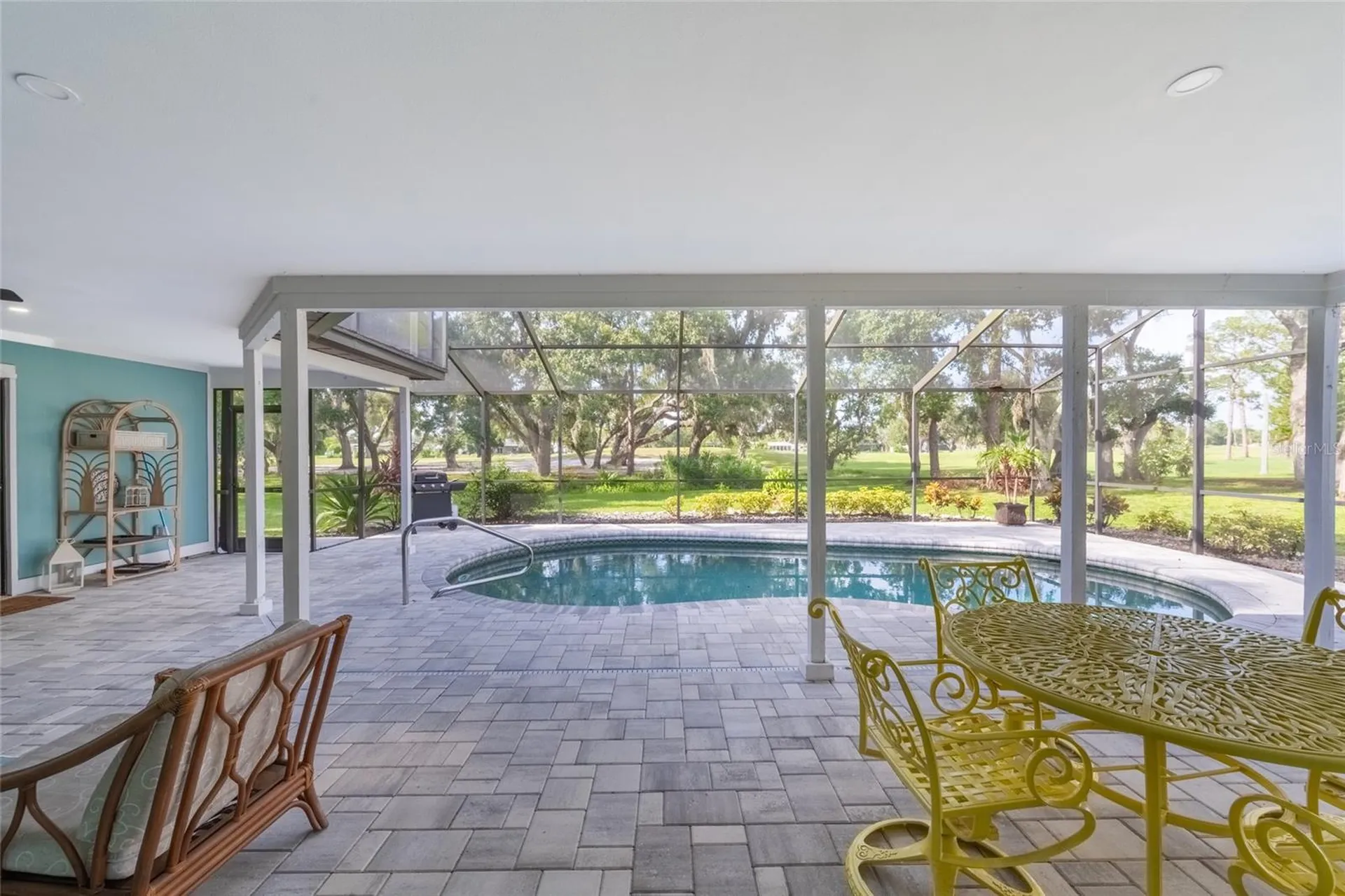 5005 Canterbury Drive Sarasota FL 34243