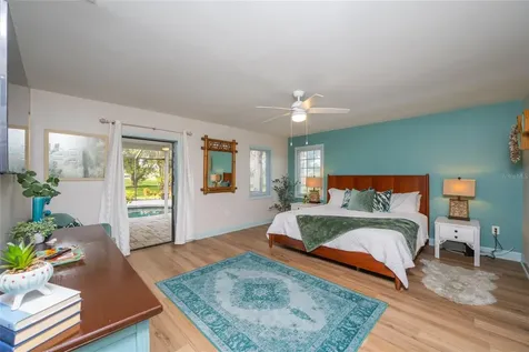 5005 Canterbury Drive Sarasota FL 34243