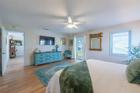 5005 Canterbury Drive Sarasota FL 34243