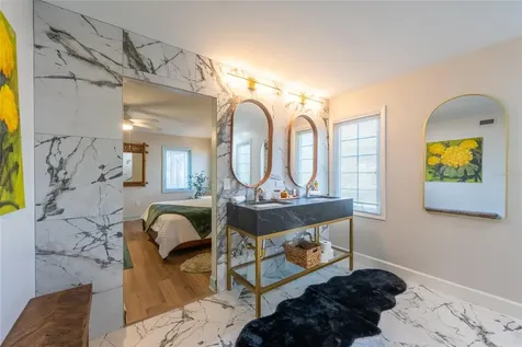 5005 Canterbury Drive Sarasota FL 34243