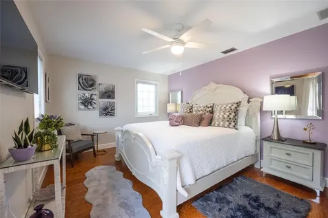 5005 Canterbury Drive Sarasota FL 34243