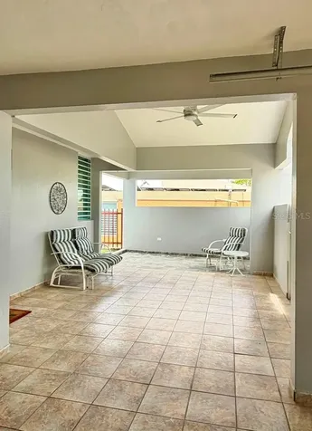 Calle 5 Parque San Miguel Bayamon PR 00959