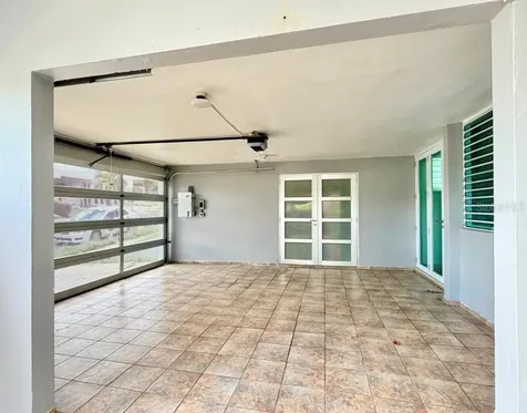 Calle 5 Parque San Miguel Bayamon PR 00959