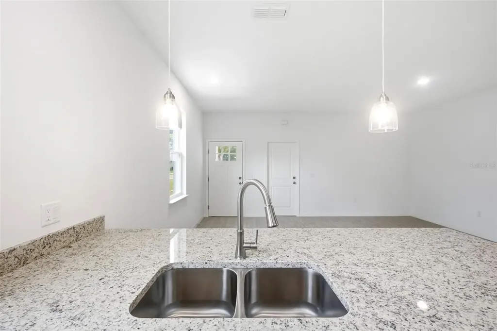 67 Glover Street Eustis FL 32726