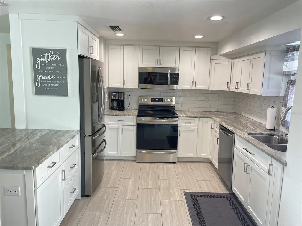 3410 Bay Street Sarasota FL 34237