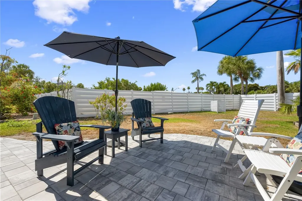 524 Spanish Drive S Longboat Key FL 34228
