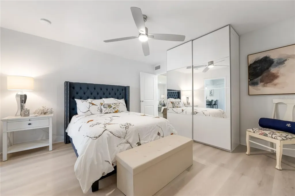 524 Spanish Drive S Longboat Key FL 34228