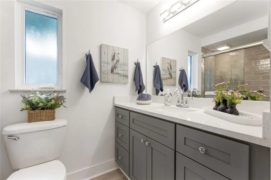 524 Spanish Drive S Longboat Key FL 34228