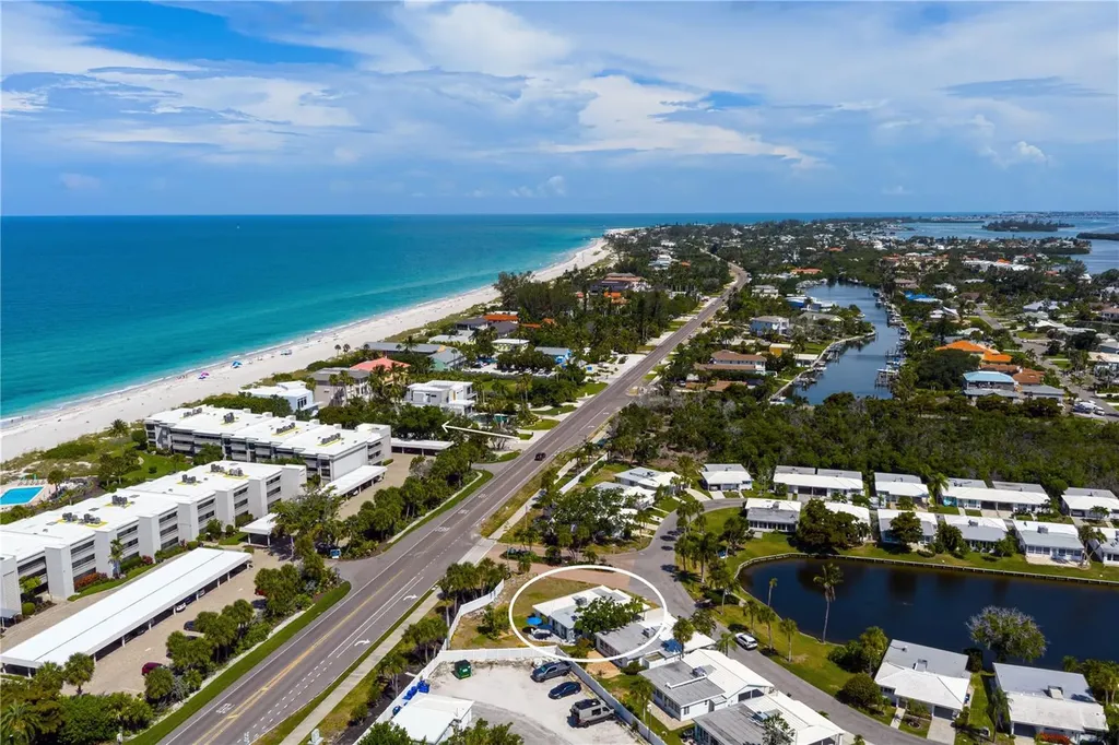 524 Spanish Drive S Longboat Key FL 34228