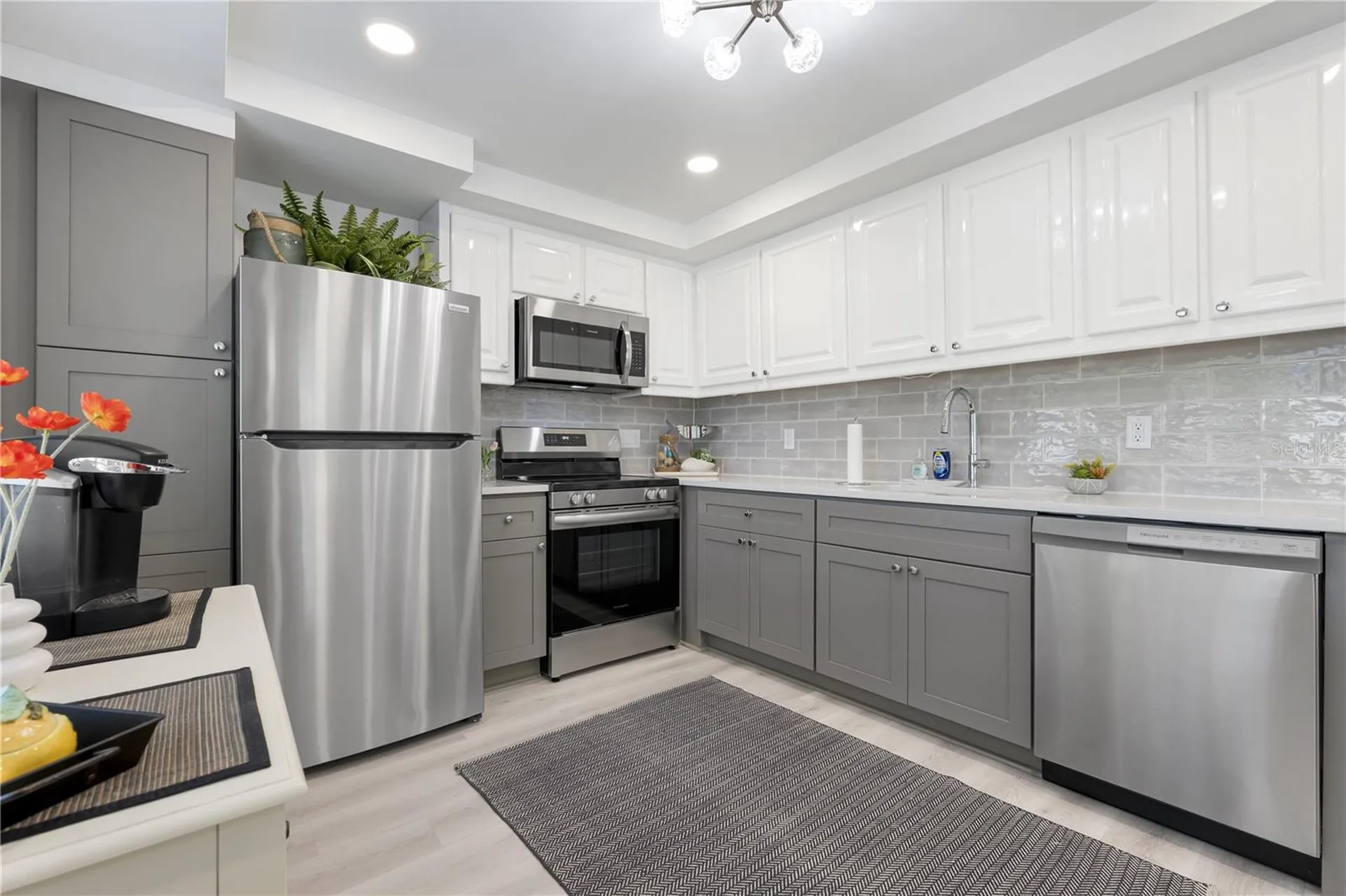524 Spanish Drive S Longboat Key FL 34228