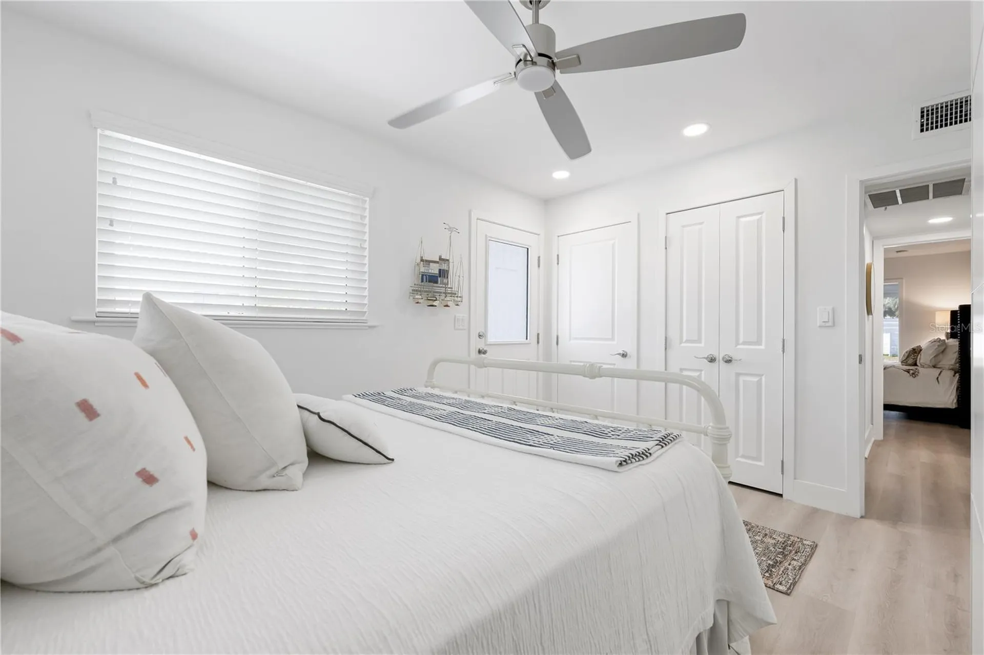 524 Spanish Drive S Longboat Key FL 34228