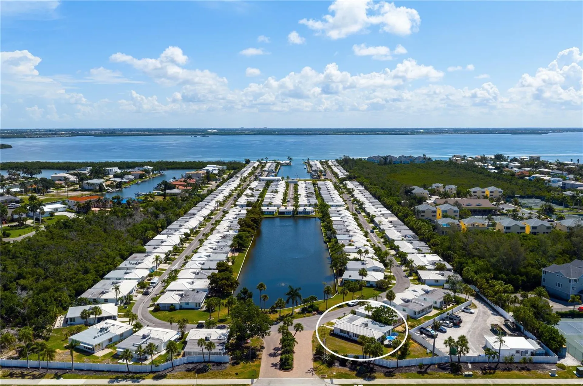 524 Spanish Drive S Longboat Key FL 34228