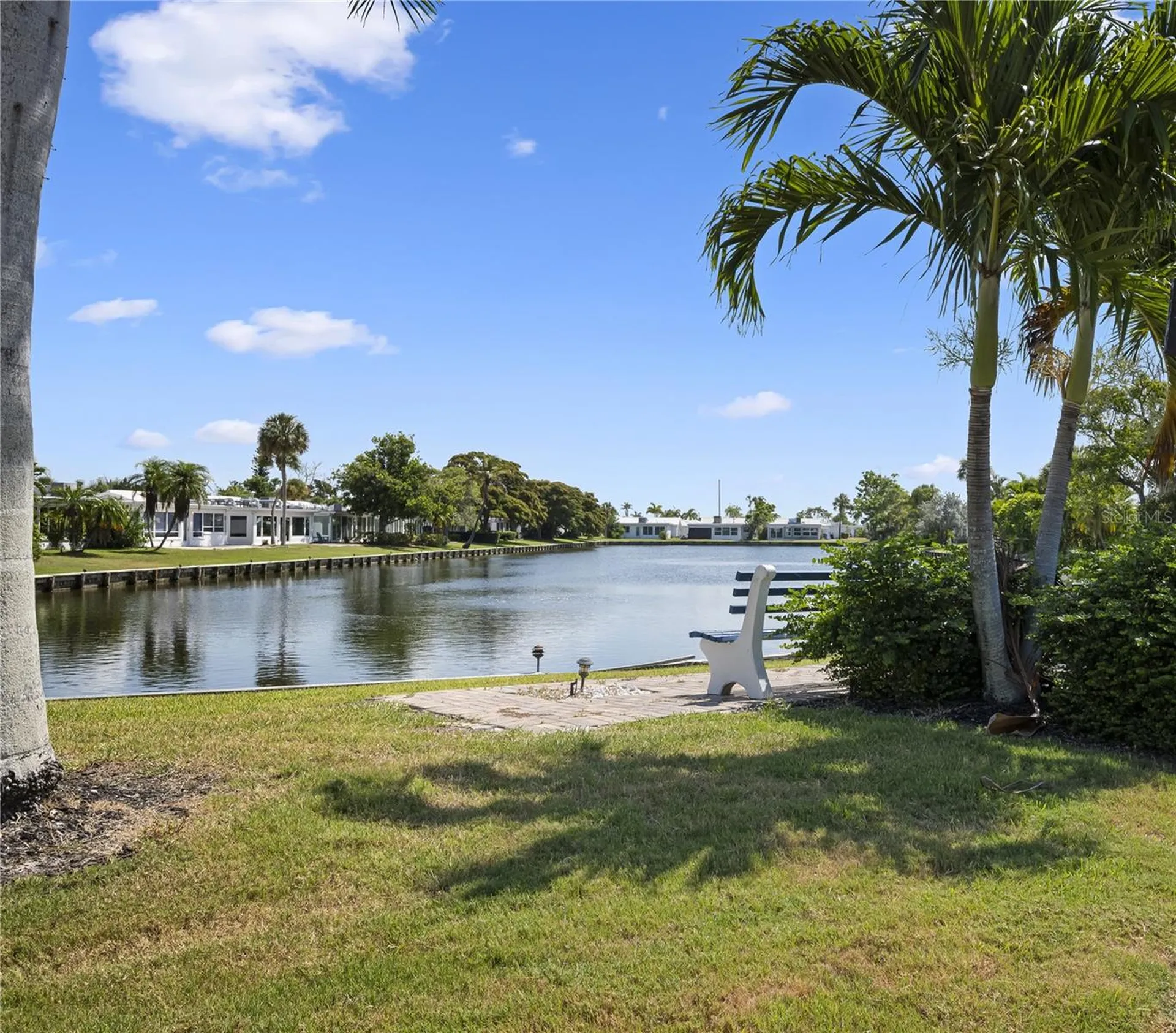 524 Spanish Drive S Longboat Key FL 34228