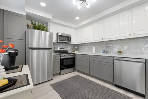 524 Spanish Drive S Longboat Key FL 34228