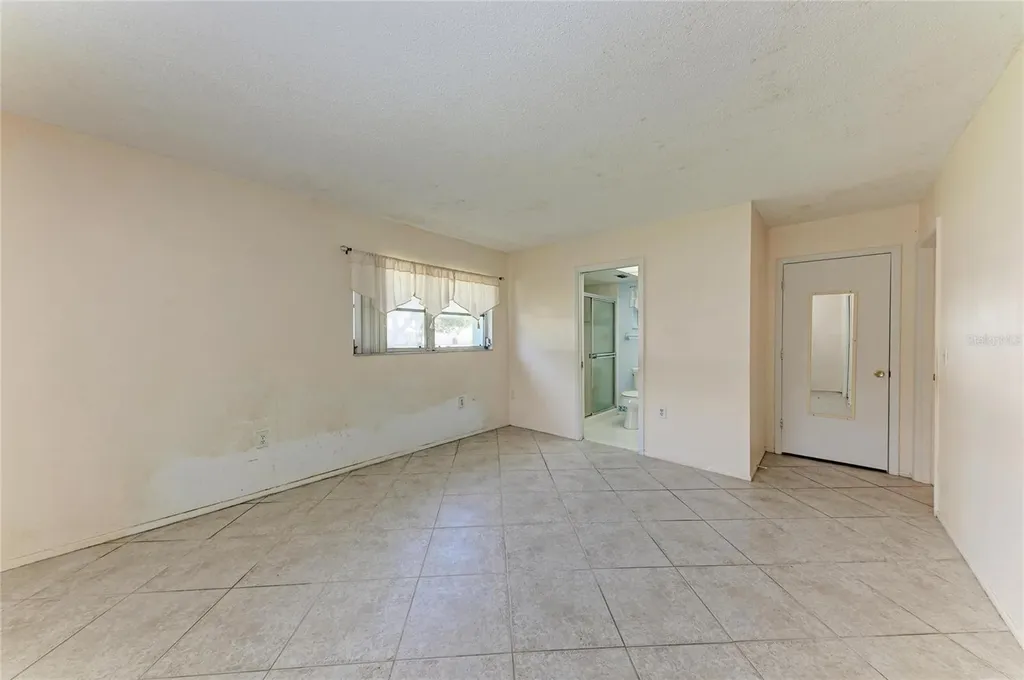 6905 9th Avenue W Bradenton FL 34209