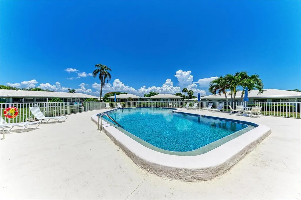 6905 9th Avenue W Bradenton FL 34209