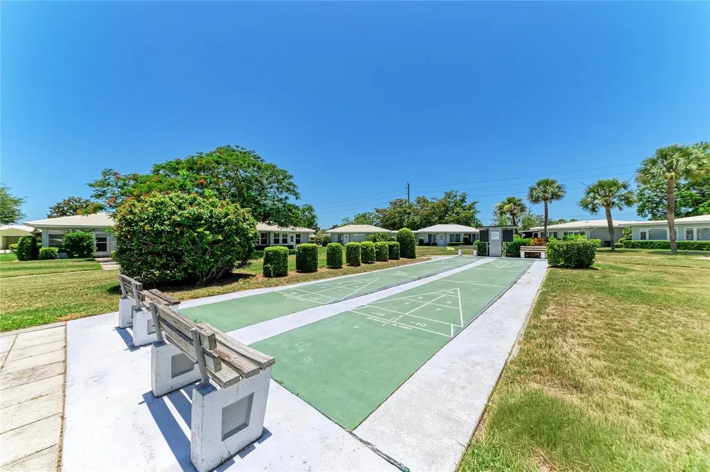 6905 9th Avenue W Bradenton FL 34209