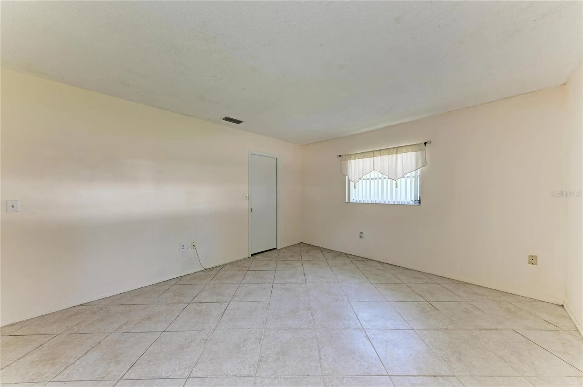 6905 9th Avenue W Bradenton FL 34209