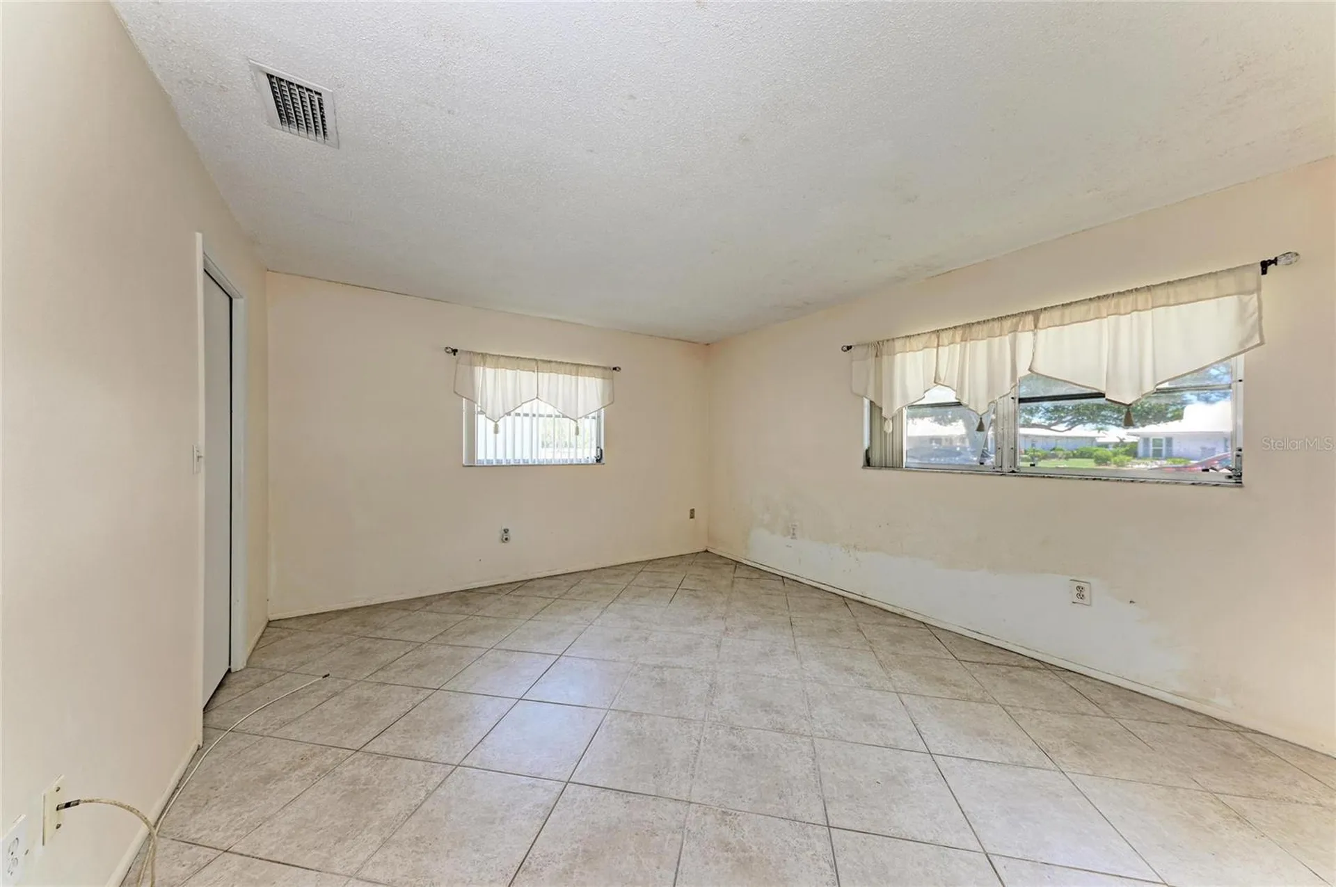 6905 9th Avenue W Bradenton FL 34209
