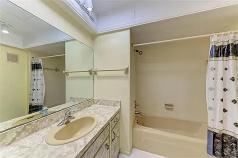 6905 9th Avenue W Bradenton FL 34209