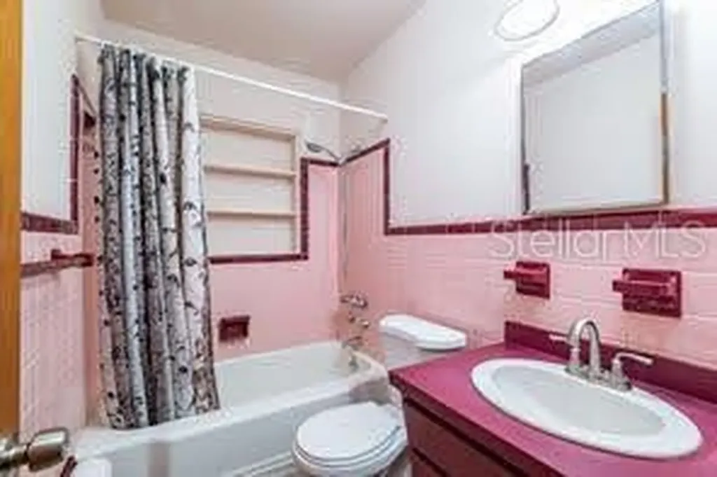 10209 N Valle Drive Tampa FL 33612