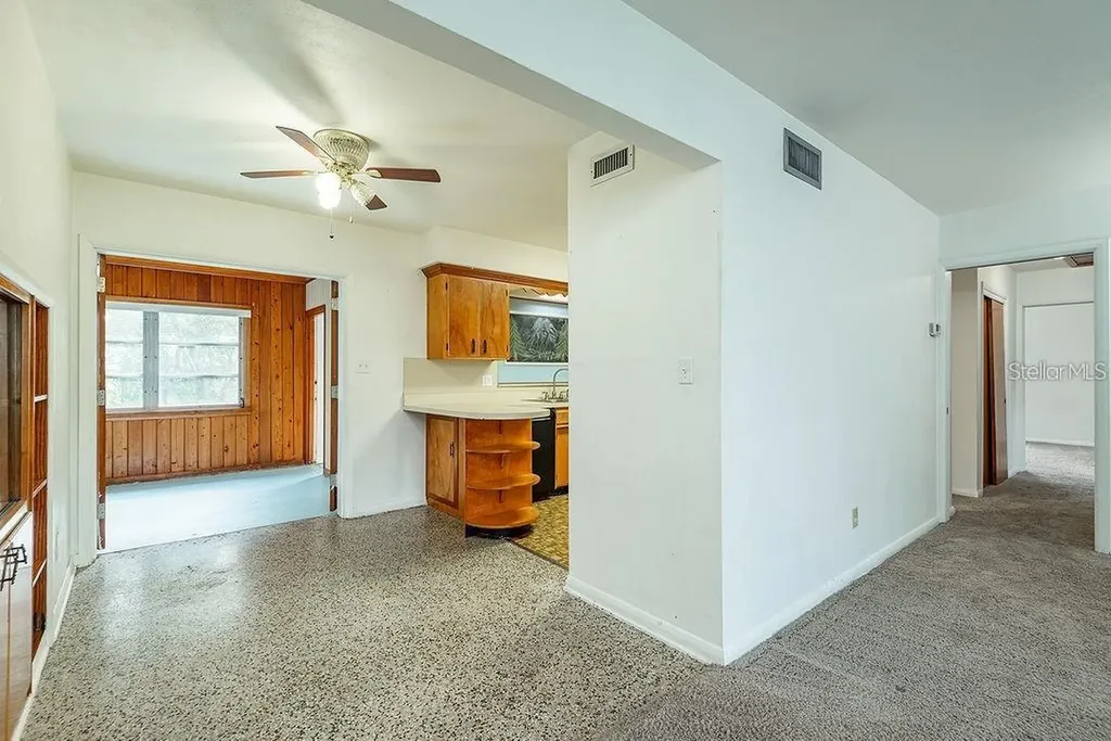 10209 N Valle Drive Tampa FL 33612