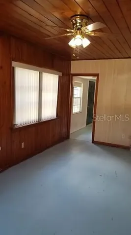 10209 N Valle Drive Tampa FL 33612