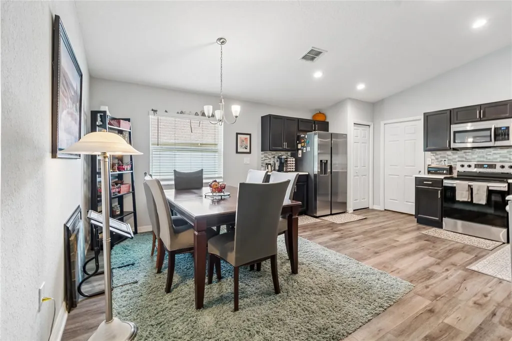 6917 Gideon Circle Zephyrhills FL 33541
