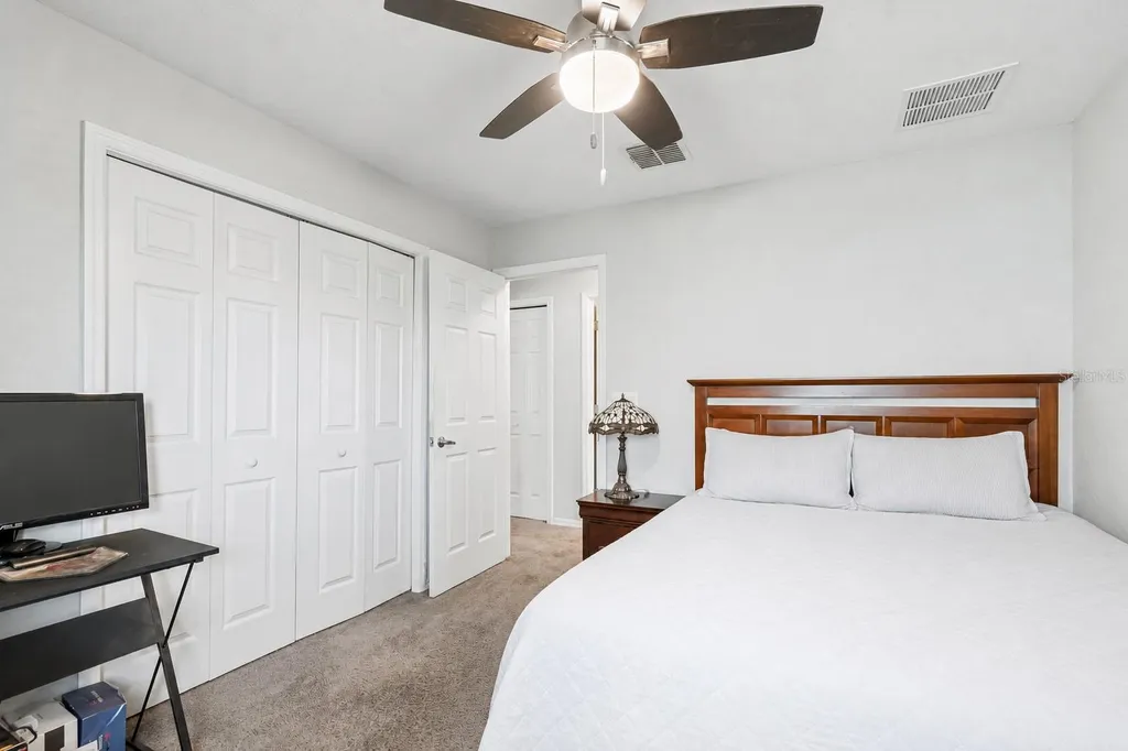 6917 Gideon Circle Zephyrhills FL 33541