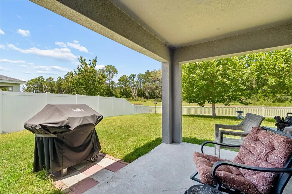 6917 Gideon Circle Zephyrhills FL 33541