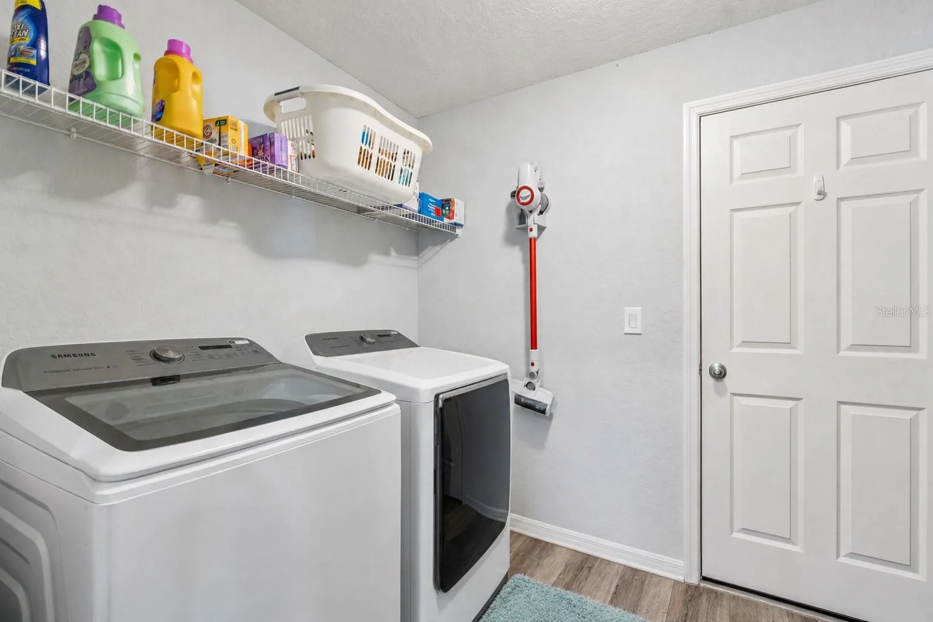 6917 Gideon Circle Zephyrhills FL 33541