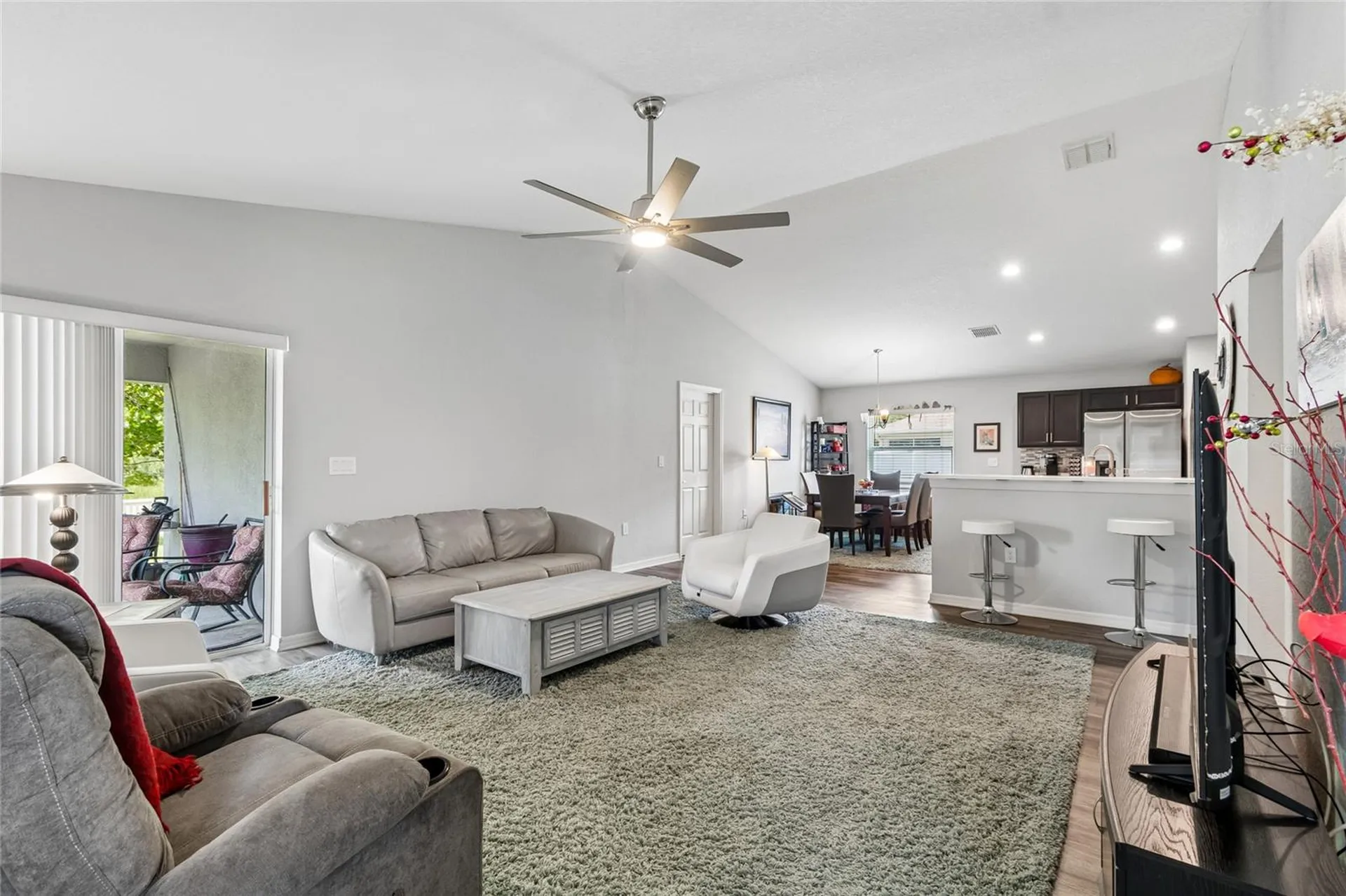 6917 Gideon Circle Zephyrhills FL 33541