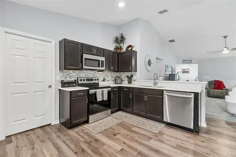 6917 Gideon Circle Zephyrhills FL 33541