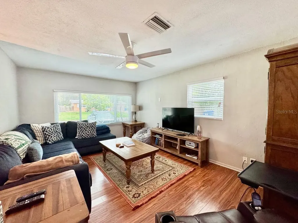 3957 Wahoo Drive SE St Petersburg FL 33705