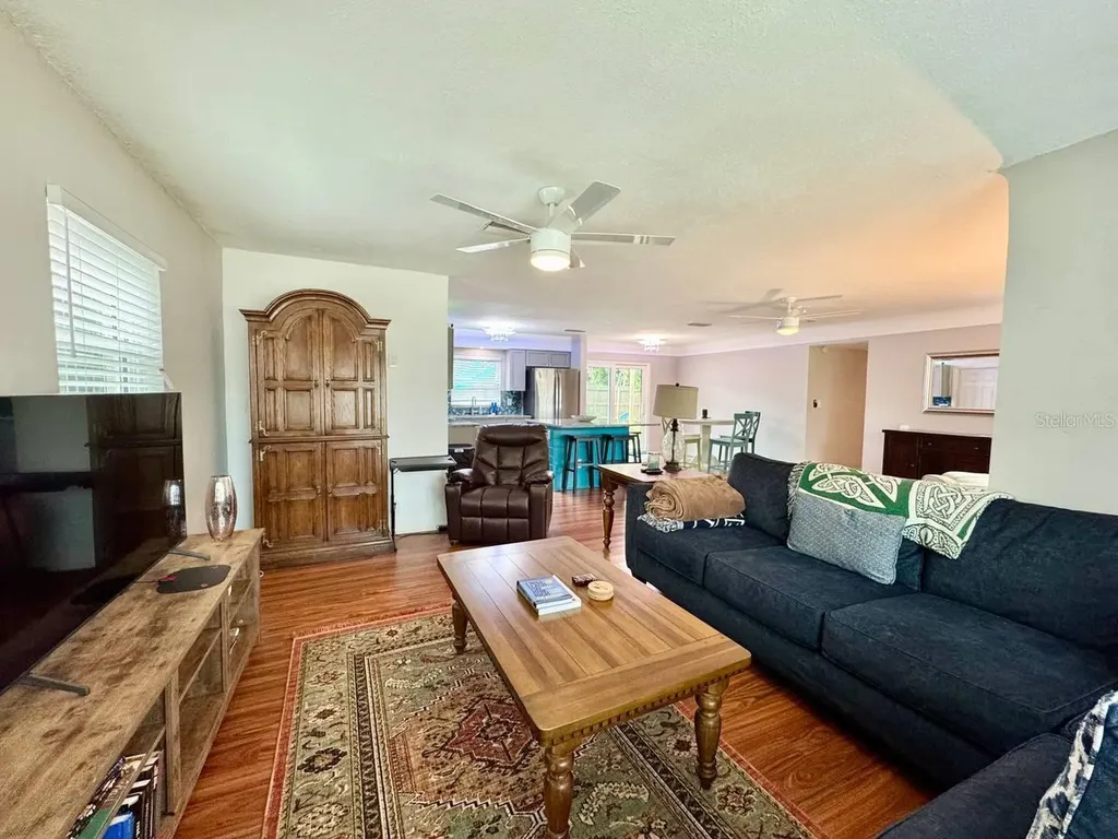 3957 Wahoo Drive SE St Petersburg FL 33705
