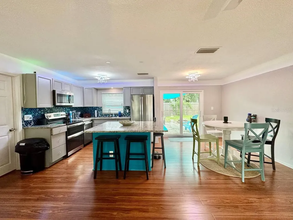 3957 Wahoo Drive SE St Petersburg FL 33705