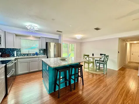 3957 Wahoo Drive SE St Petersburg FL 33705