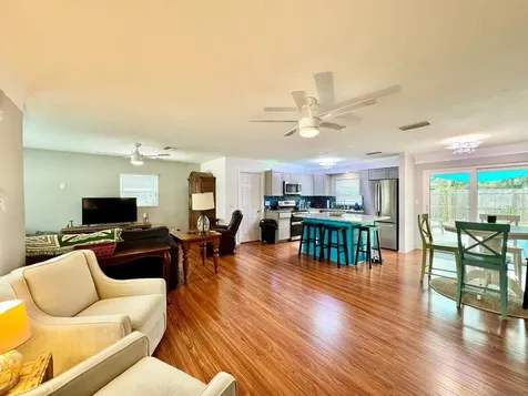 3957 Wahoo Drive SE St Petersburg FL 33705