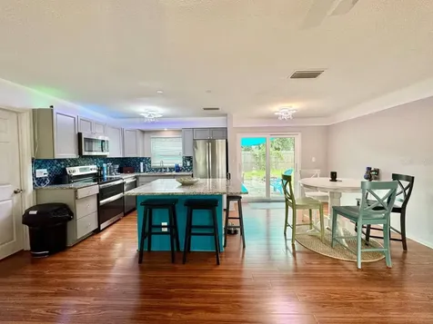 3957 Wahoo Drive SE St Petersburg FL 33705