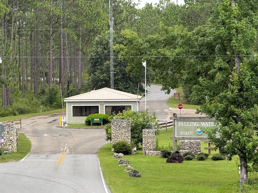 978 Joiner Road Chipley FL 32428