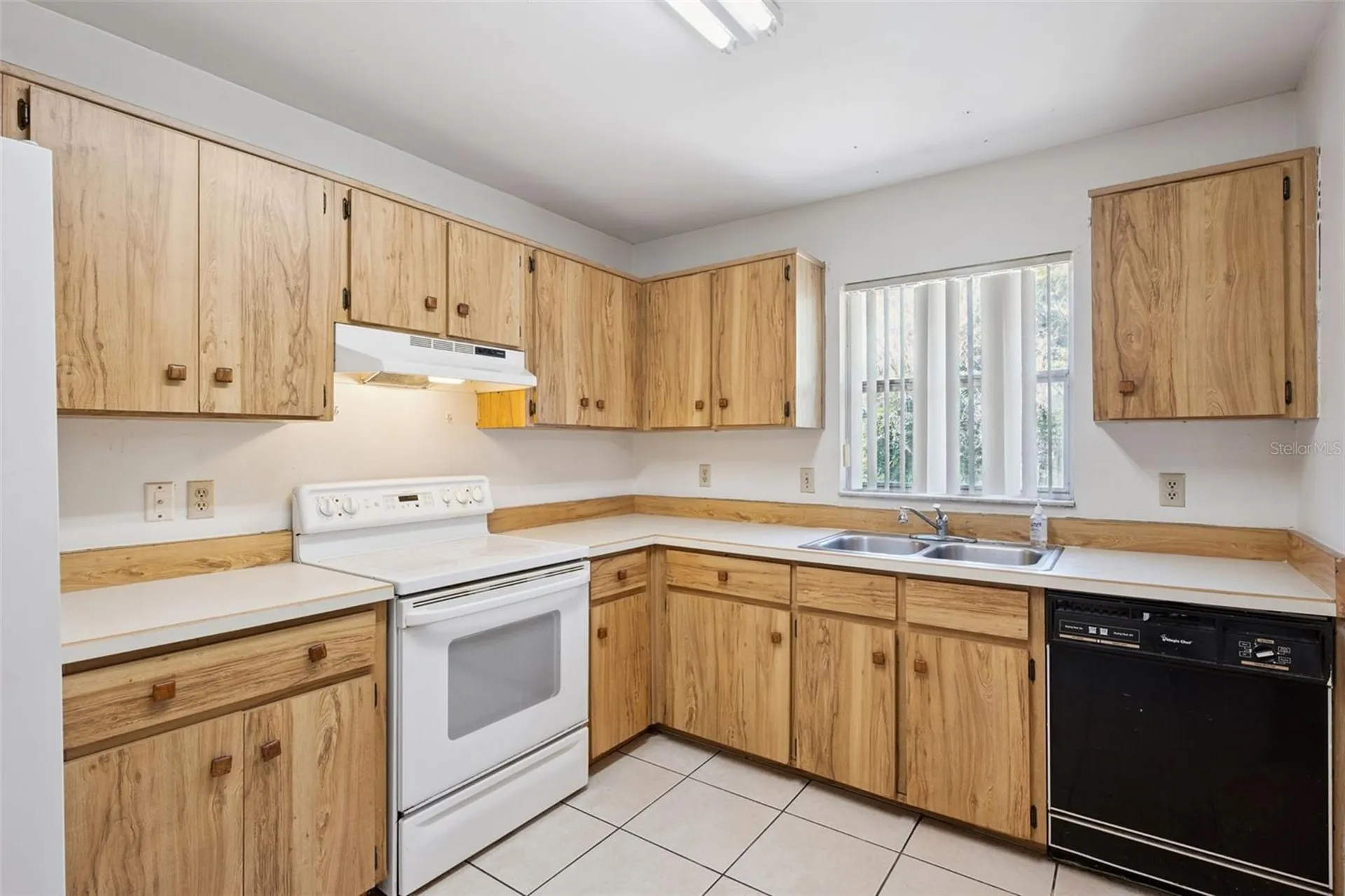 2163 Dill Drive Orlando FL 32837