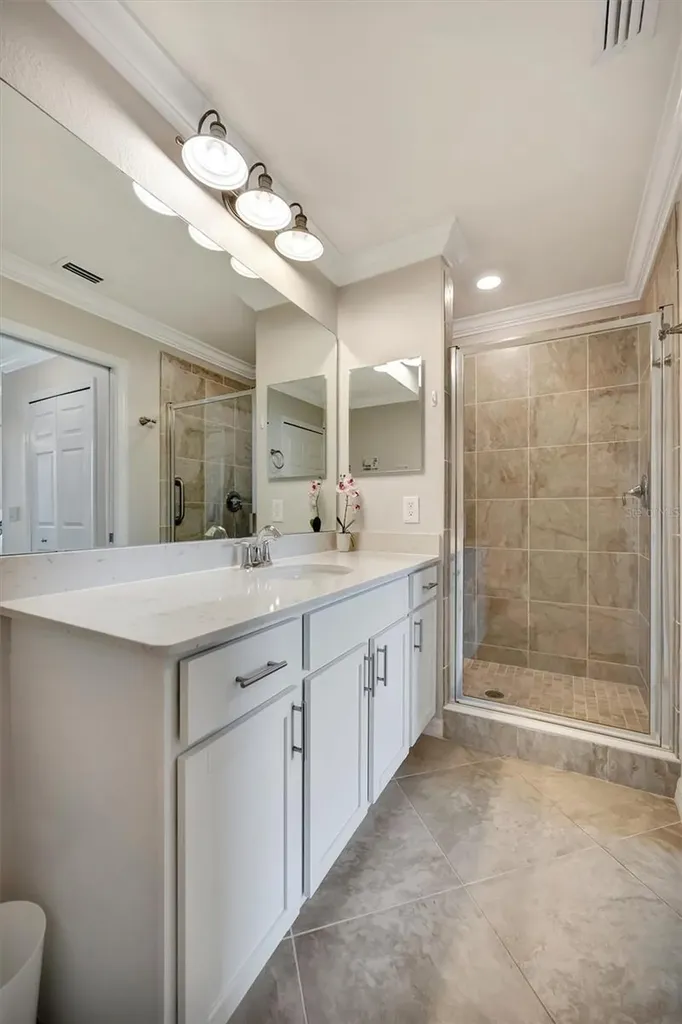 1020 Tidewater Shores Loop Bradenton FL 34208