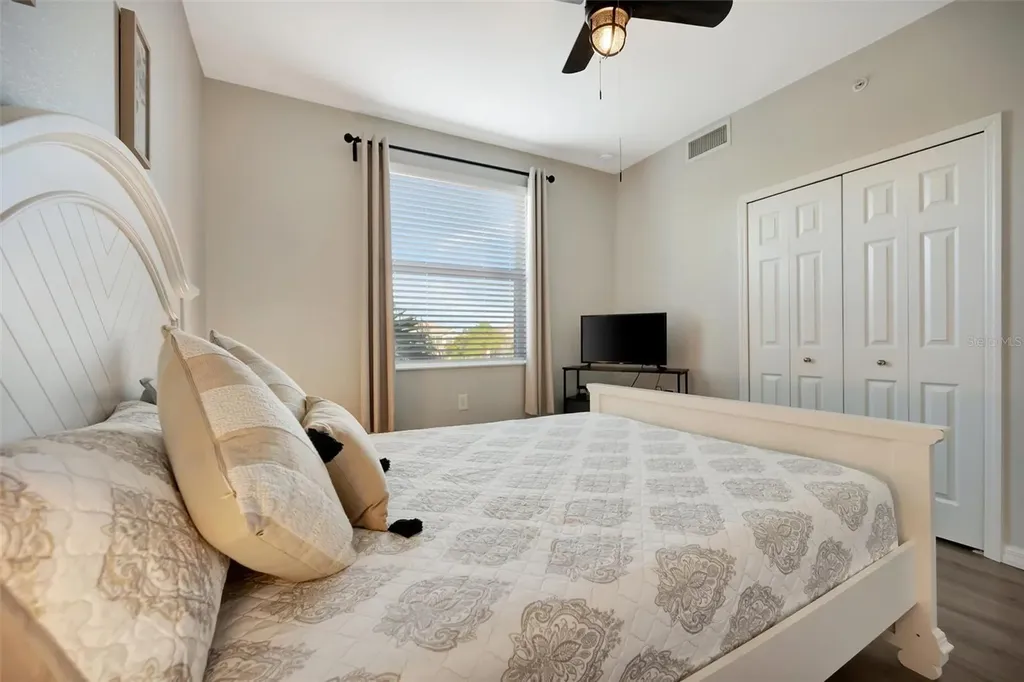 1020 Tidewater Shores Loop Bradenton FL 34208