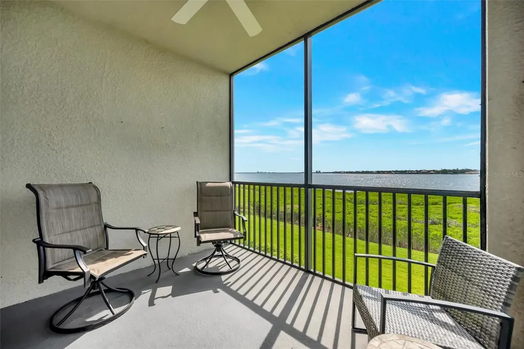 1020 Tidewater Shores Loop Bradenton FL 34208