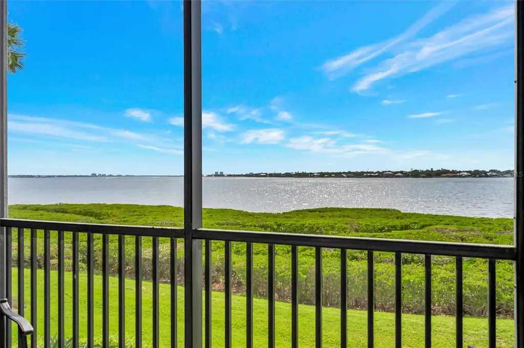 1020 Tidewater Shores Loop Bradenton FL 34208