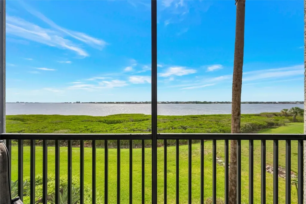 1020 Tidewater Shores Loop Bradenton FL 34208