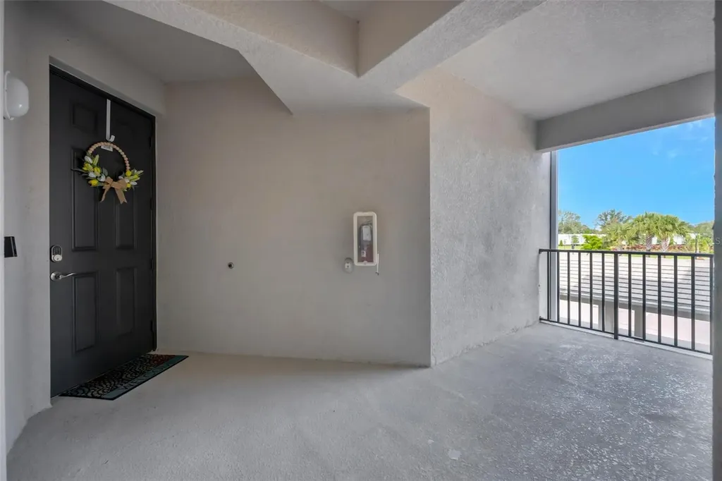 1020 Tidewater Shores Loop Bradenton FL 34208