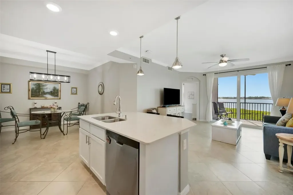 1020 Tidewater Shores Loop Bradenton FL 34208