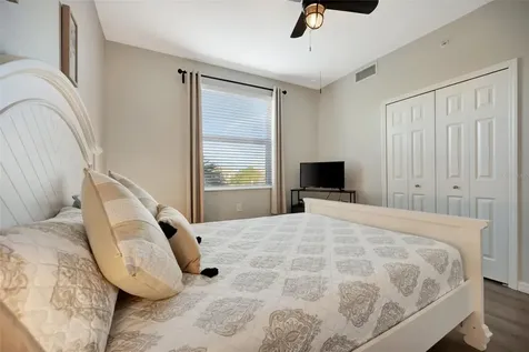 1020 Tidewater Shores Loop Bradenton FL 34208
