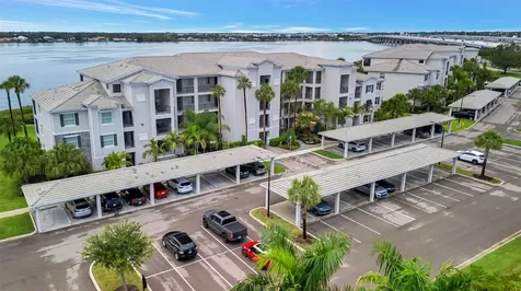 1020 Tidewater Shores Loop Bradenton FL 34208